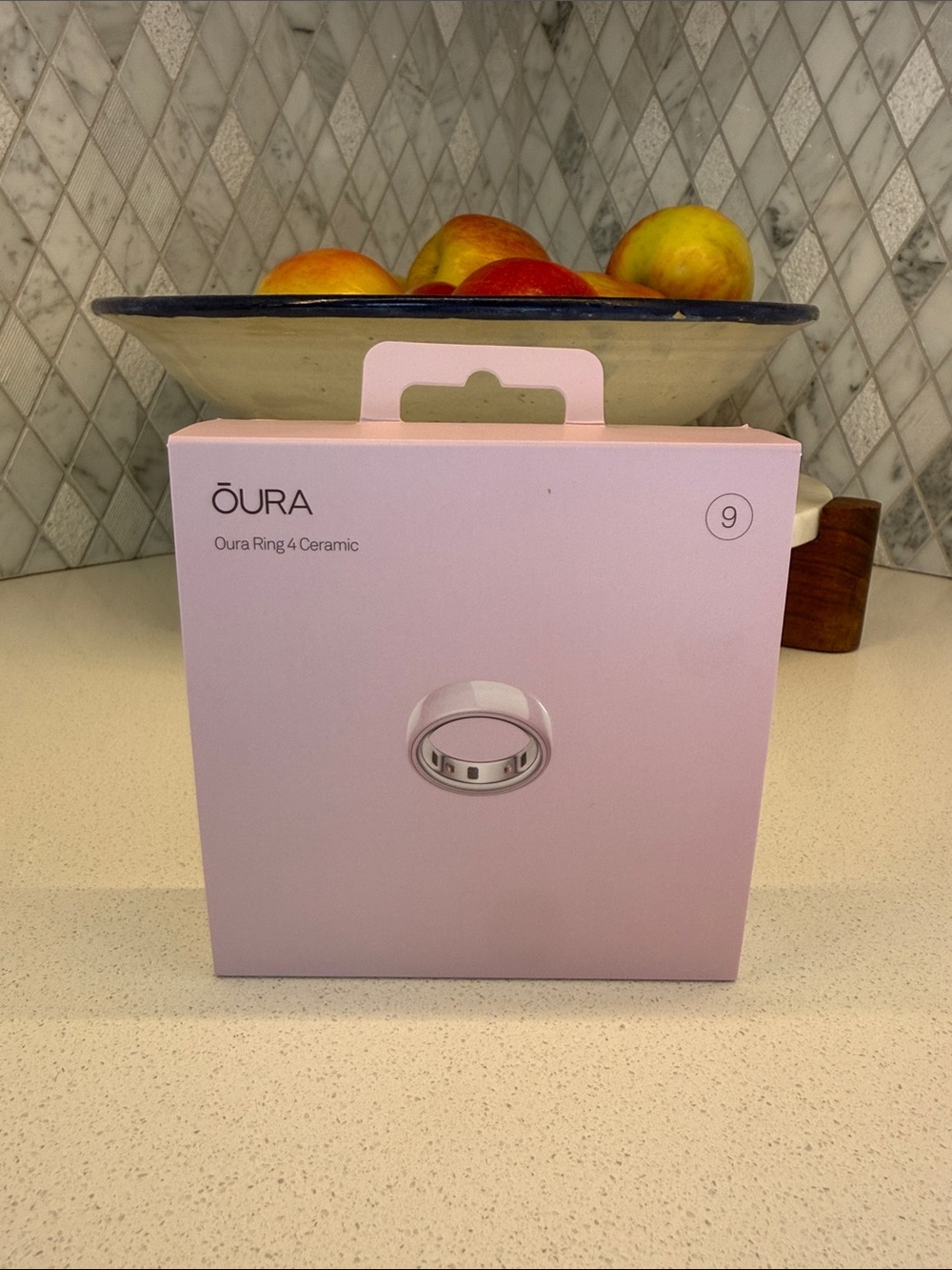 Oura Ring 4 Ceramic - Pink Packaging